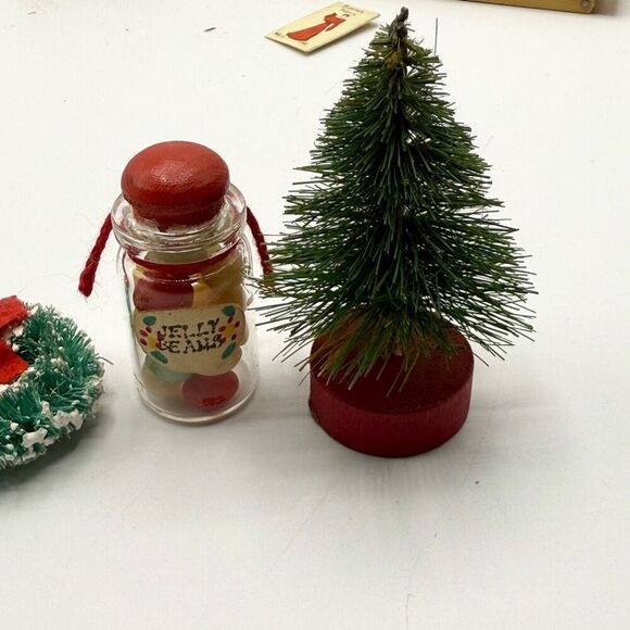 Unbranded Vintage Dollhouse Miniature 1:12 Scale Holiday Christmas Items - Picture 2 of 4